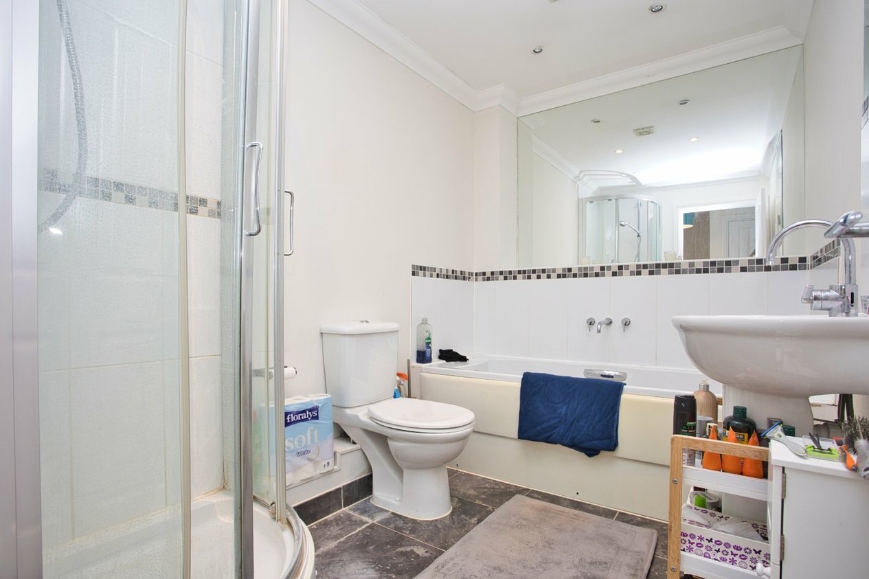 Properties For Sale in Paxton Avenue Hawkinge