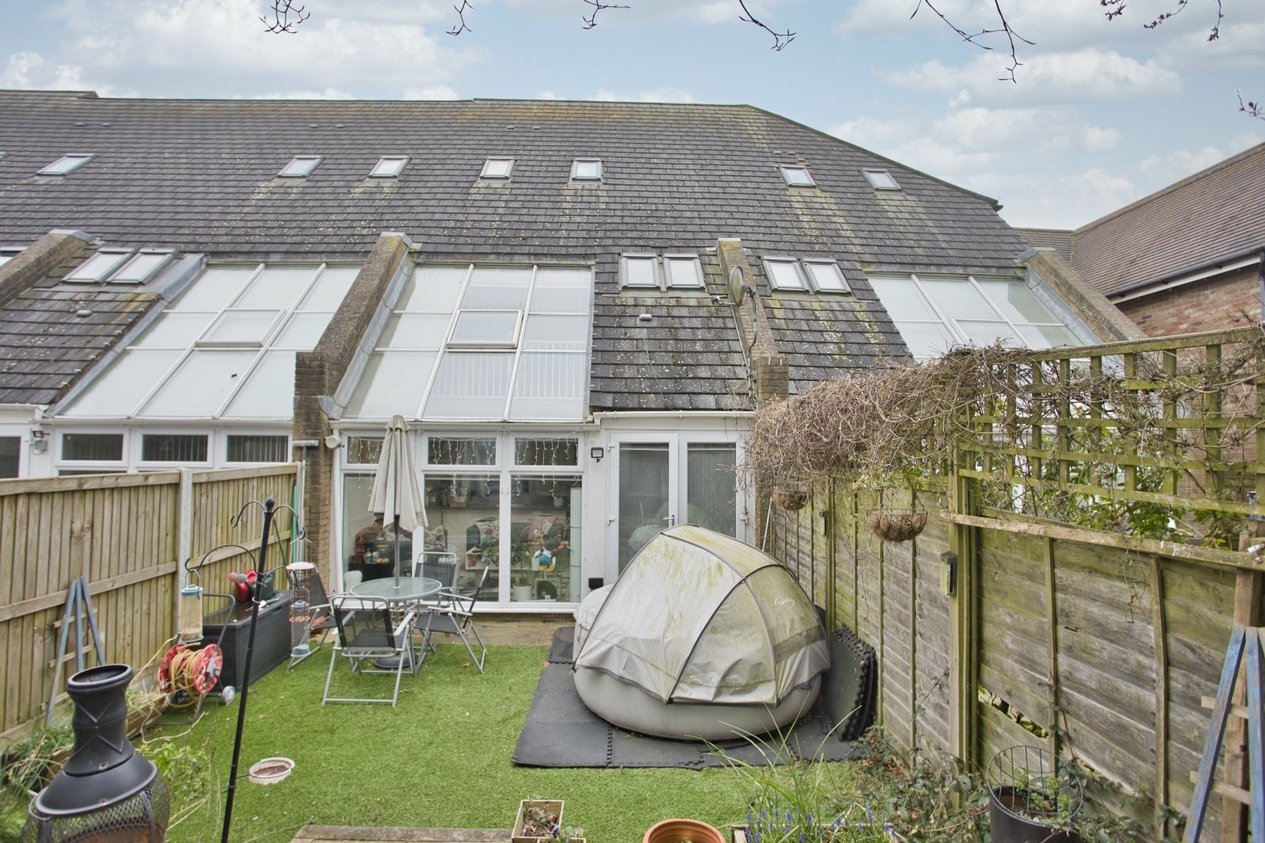 Properties For Sale in Paxton Avenue Hawkinge