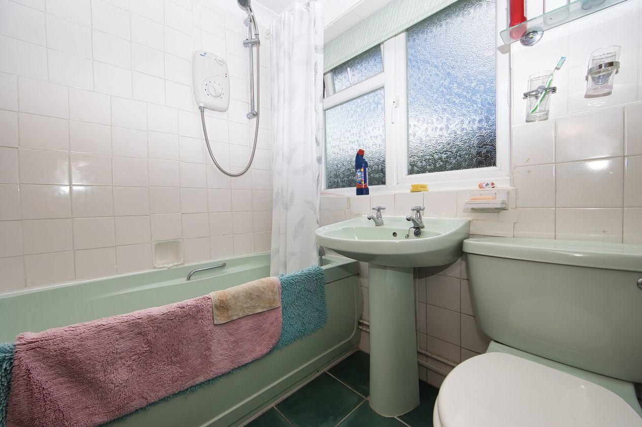 Properties Sold Subject To Contract in Pent Vale Close  Folkestone