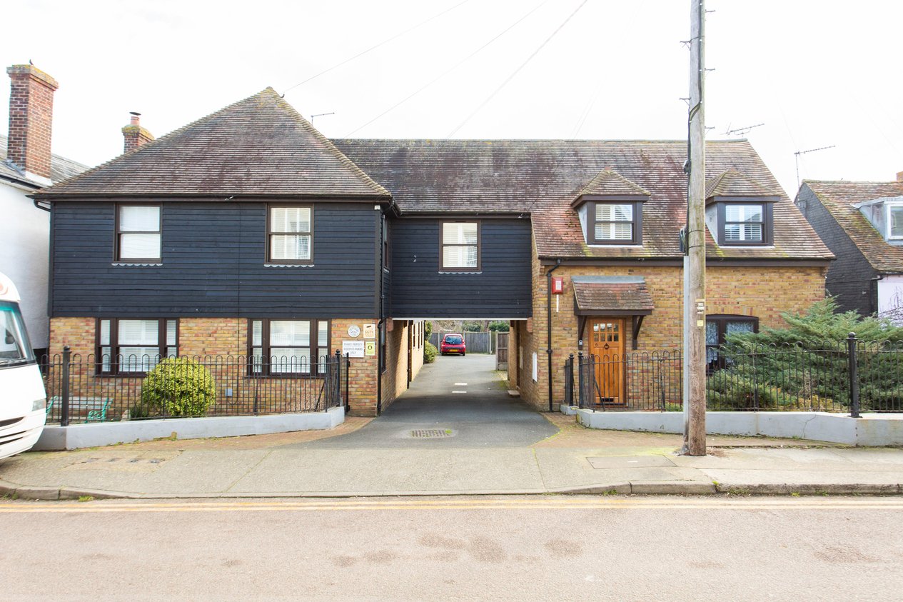 Properties For Sale in Pettman Mews Island Wall Whitstable
