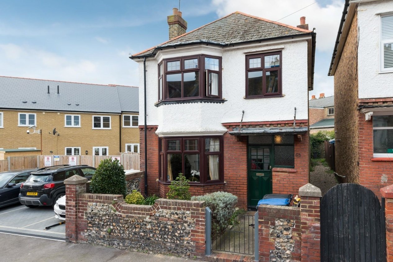 Properties Sold Subject To Contract in Picton Road 