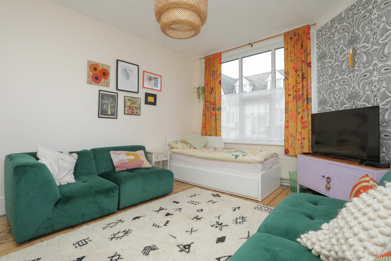 Properties For Sale in Pier Avenue  Herne Bay