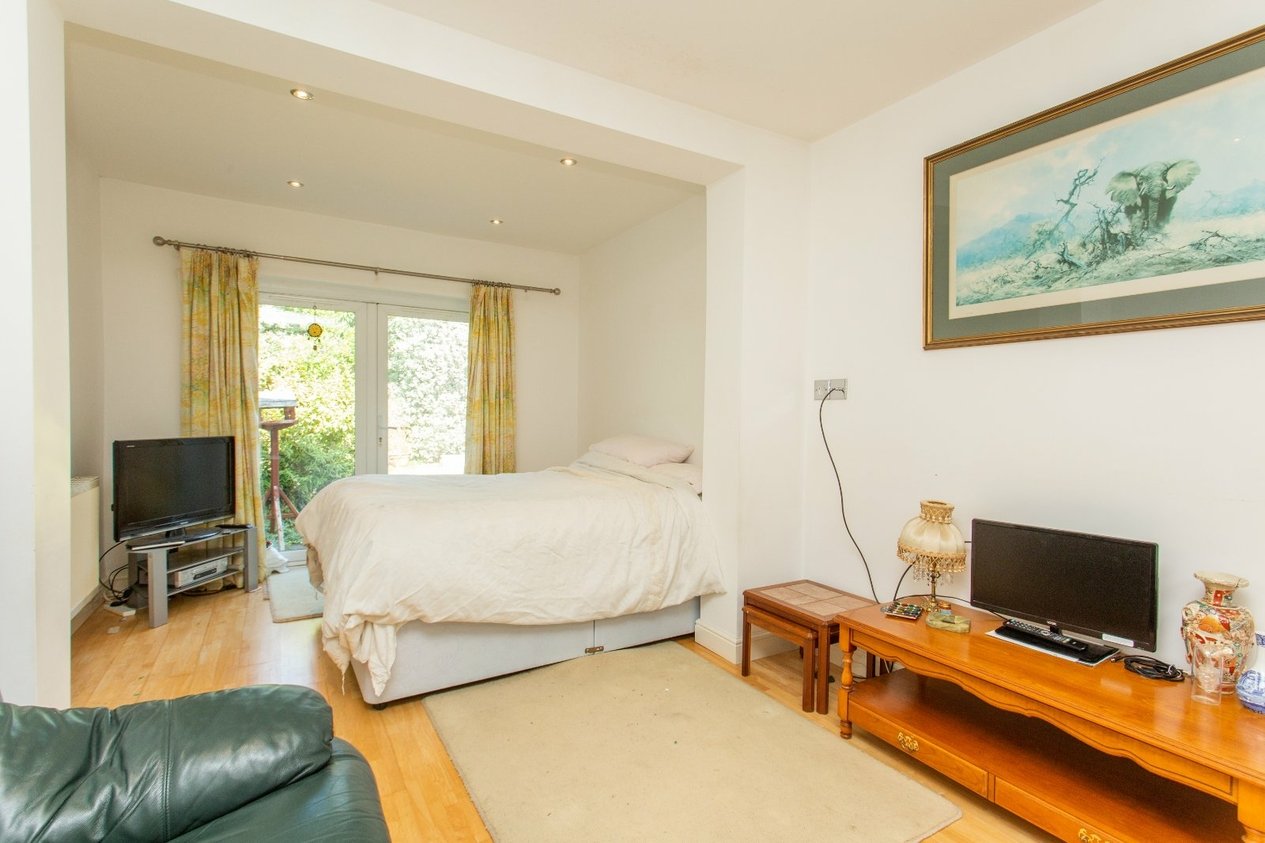 Properties For Sale in Pier Avenue Herne Bay