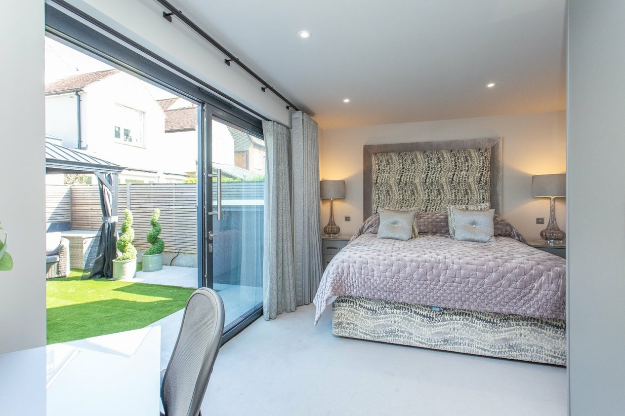Properties Under Offer in Pier Avenue Whitstable