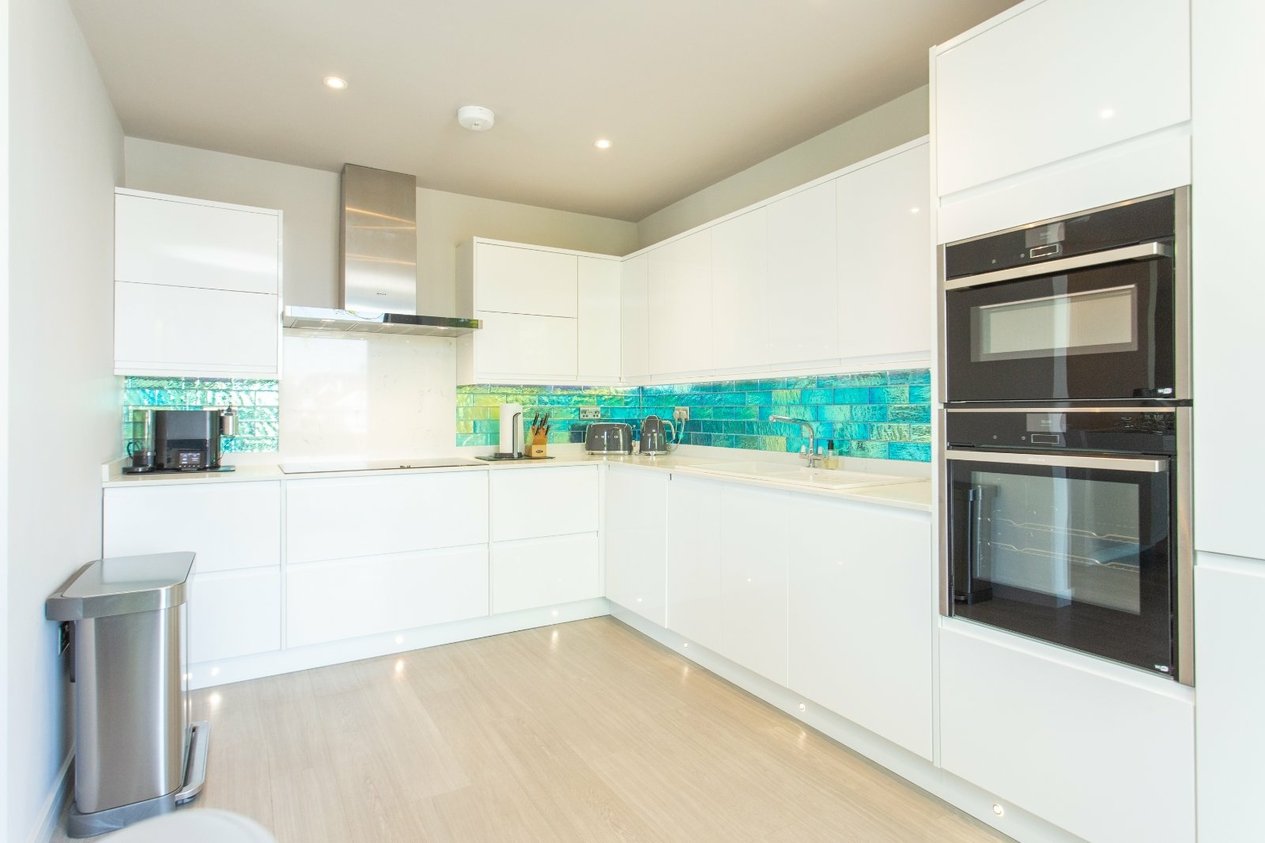 Properties Under Offer in Pier Avenue Whitstable