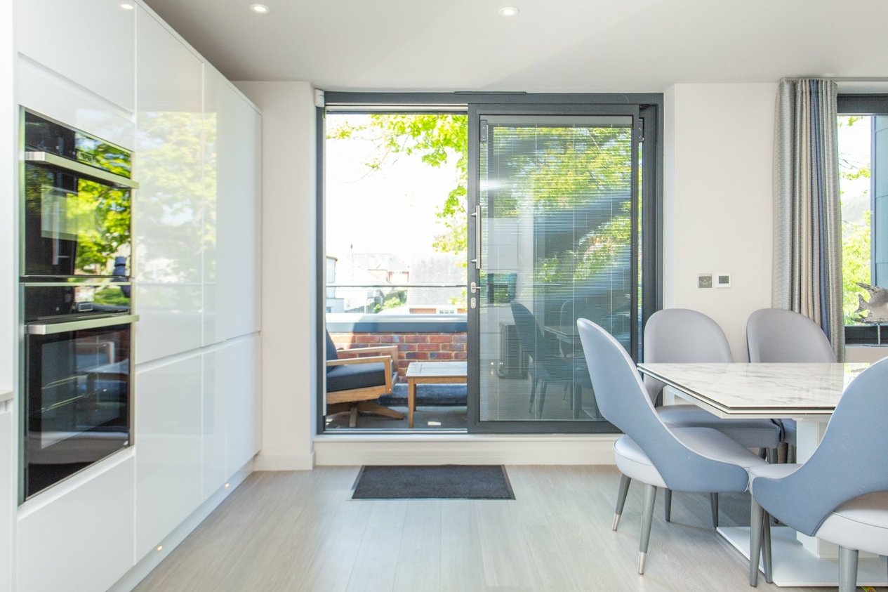 Properties Under Offer in Pier Avenue Whitstable