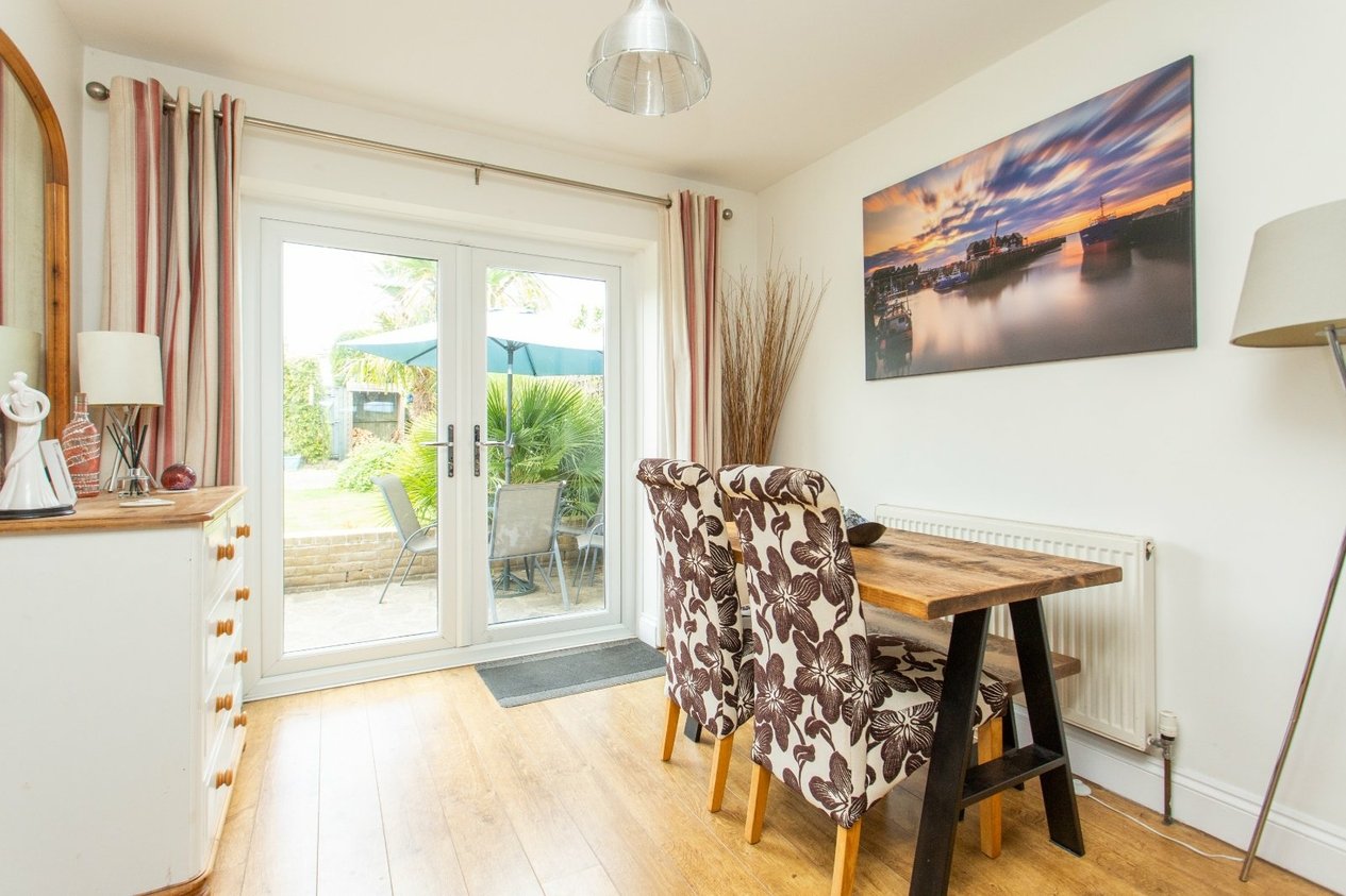 Properties Under Offer in Pier Avenue Whitstable