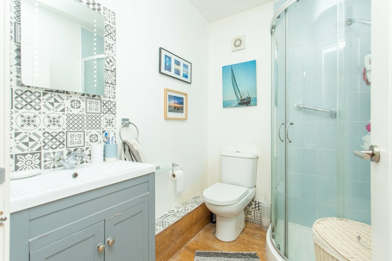 Properties Under Offer in Pier Avenue Whitstable