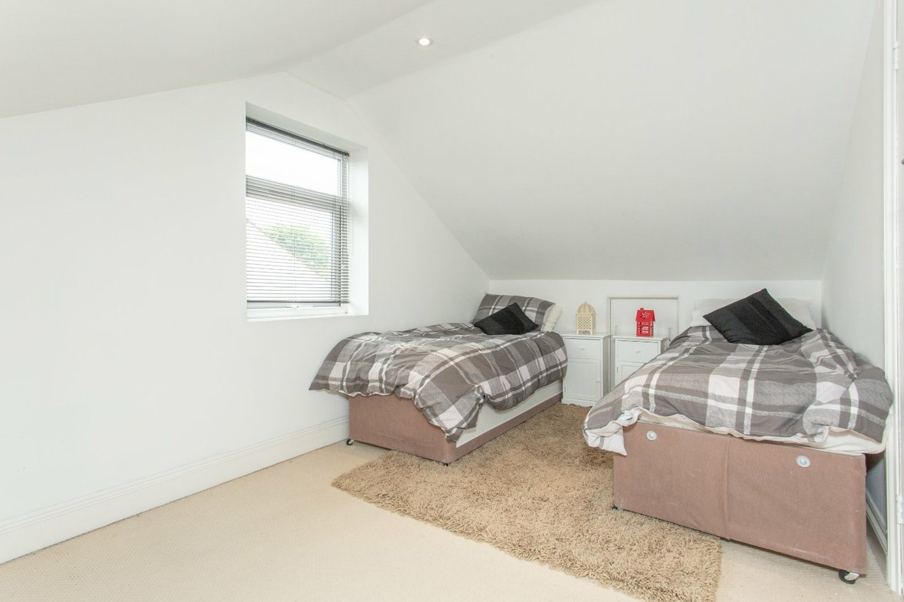 Properties Under Offer in Pier Avenue Whitstable