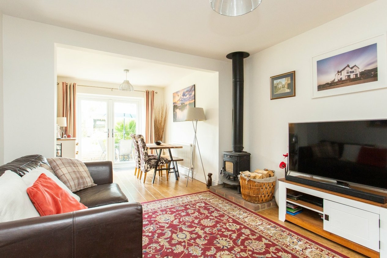 Properties Under Offer in Pier Avenue Whitstable