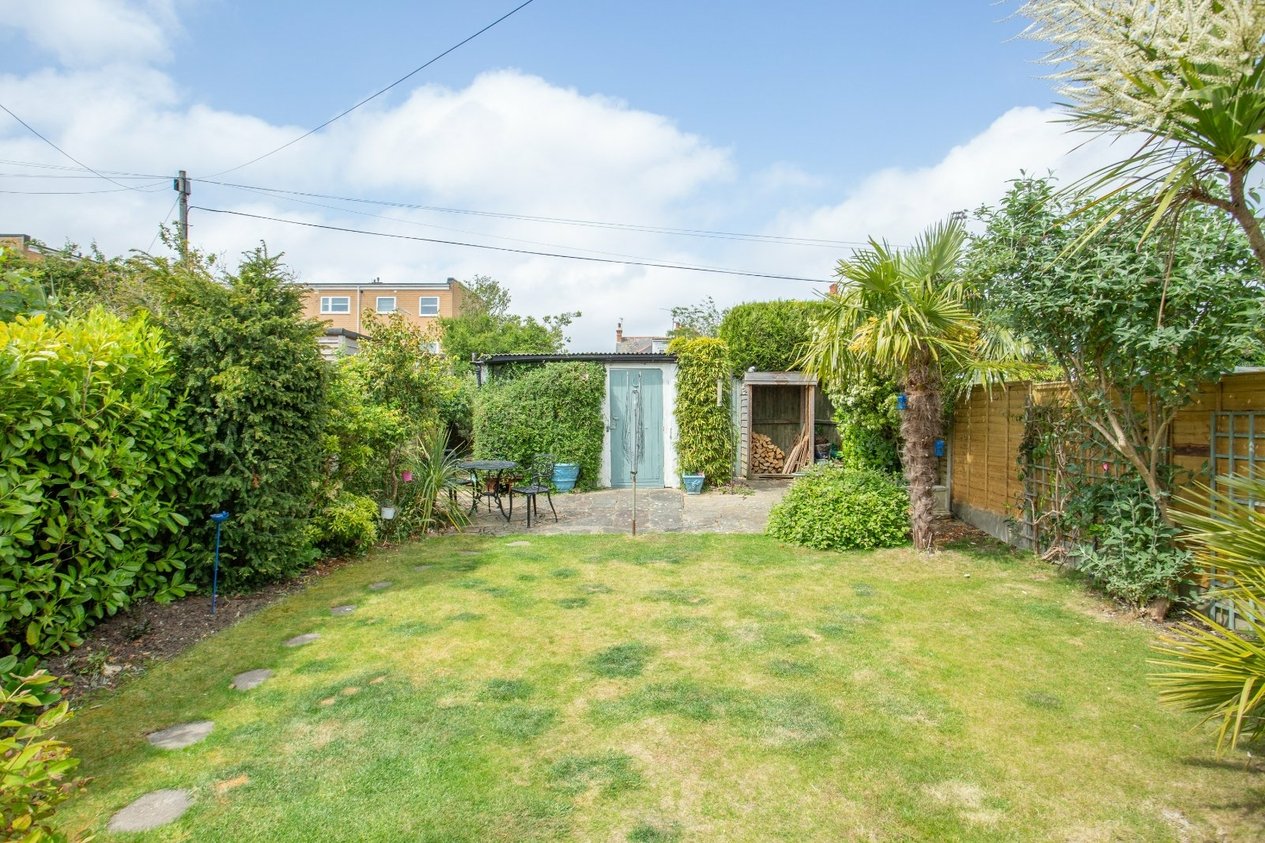 Properties Under Offer in Pier Avenue Whitstable