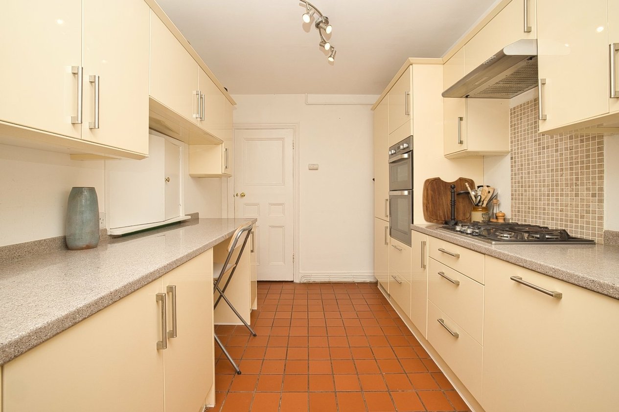 Properties For Sale in Pierremont Avenue Broadstairs