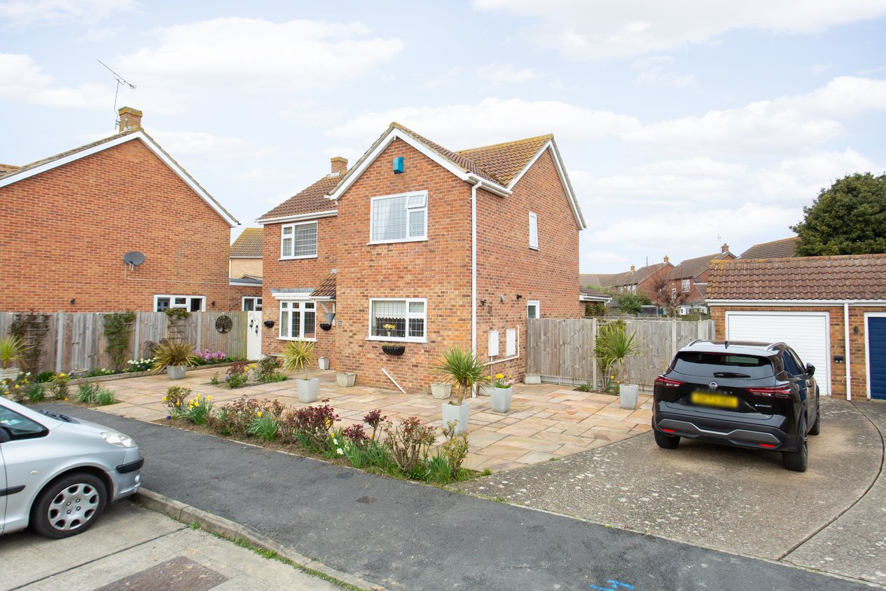 Properties Under Offer in Pintail Way Herne Bay