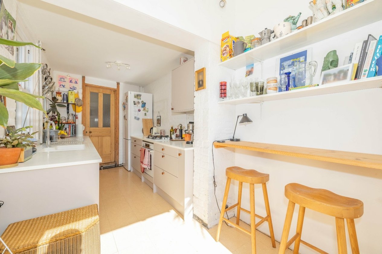 Properties Under Offer in Plantation Road Faversham