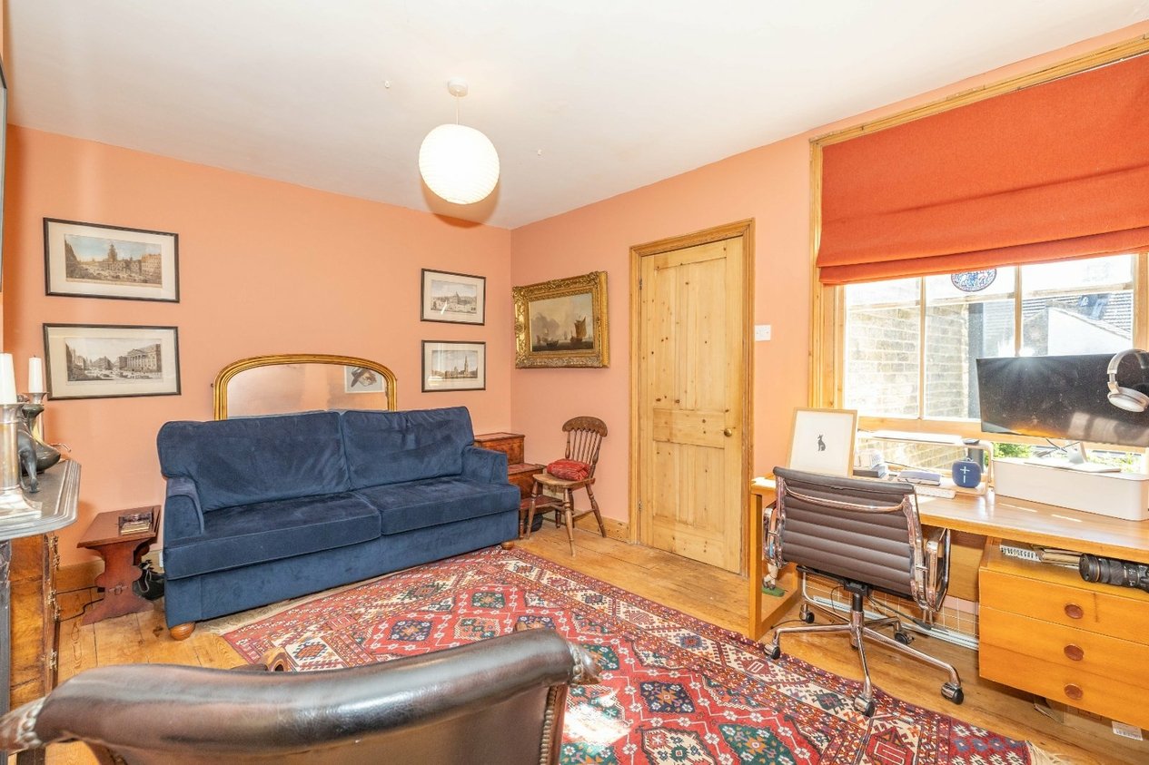 Properties Under Offer in Plantation Road Faversham