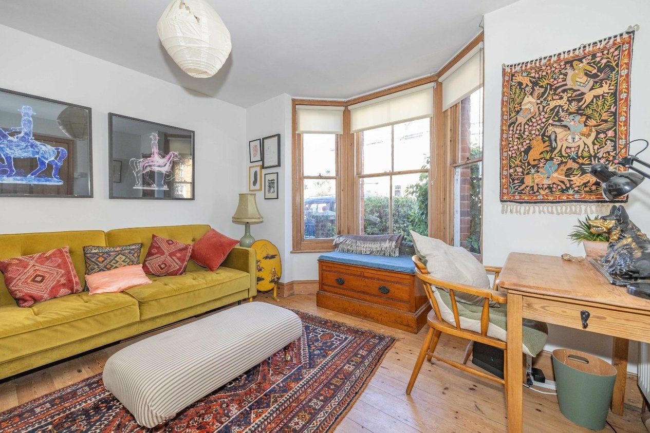 Properties Under Offer in Plantation Road Faversham