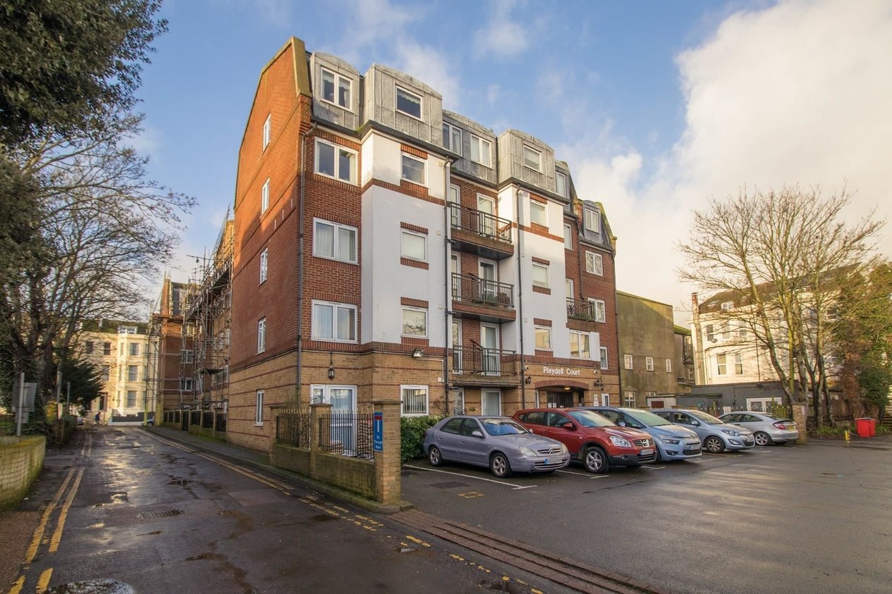 Properties Sold Subject To Contract in Pleydell Gardens 