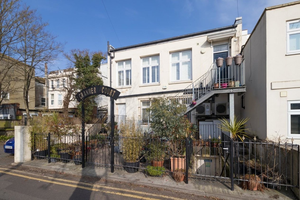 Properties Sold Subject To Contract in Pleydell Gardens 
