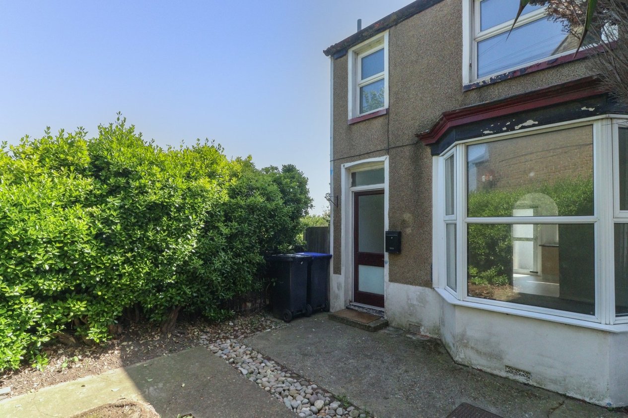 Properties Under Offer in Poets Corner Margate