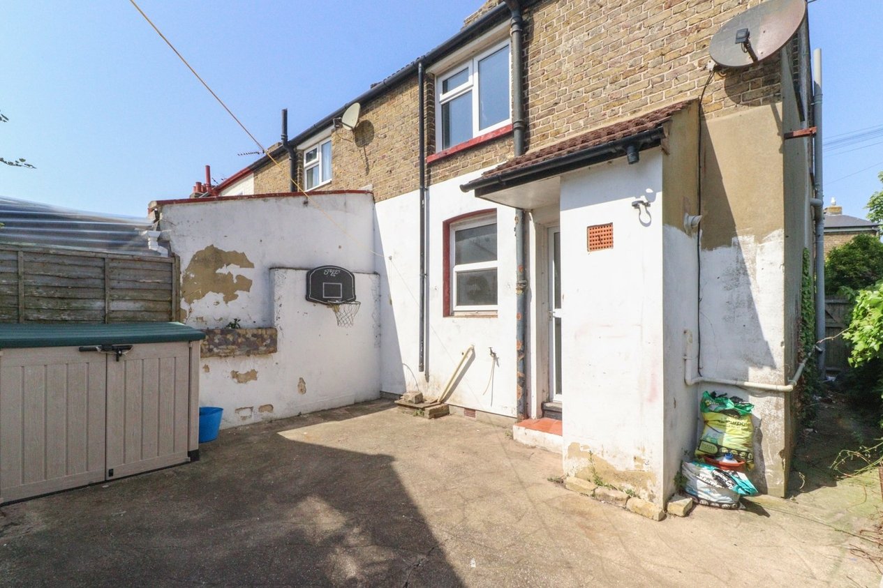 Properties Under Offer in Poets Corner Margate