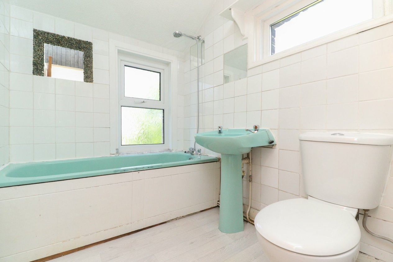 Properties Under Offer in Poets Corner Margate