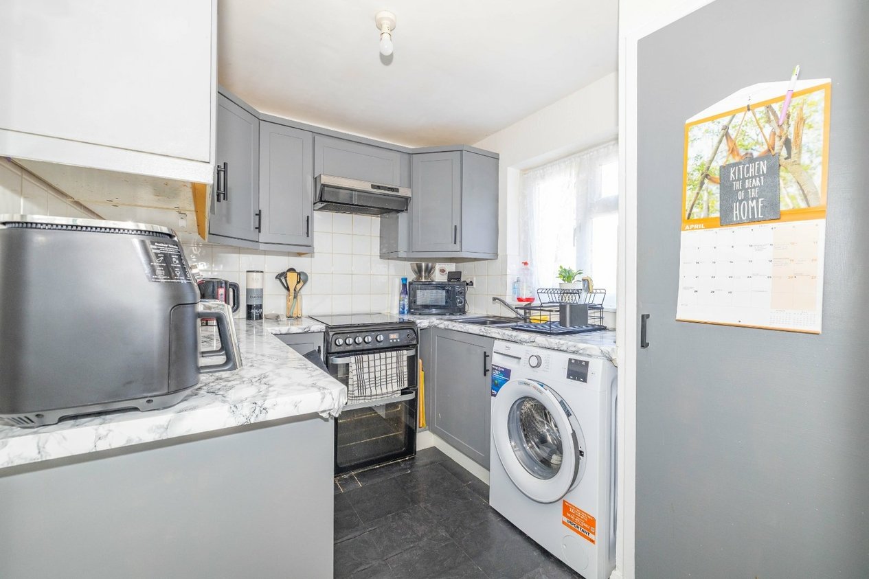 Properties For Sale in Pomfret Road Chartham