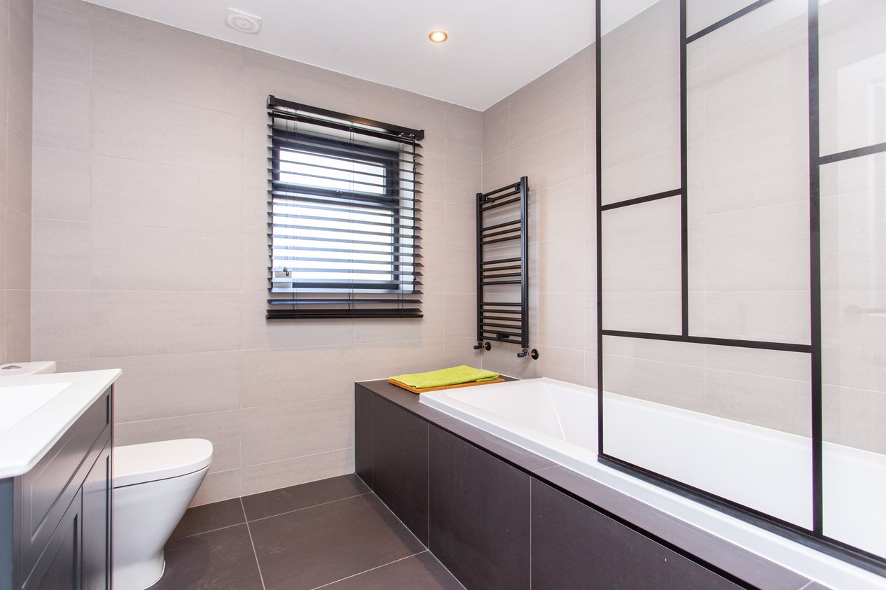 Properties For Sale in Popes Lane Canterbury