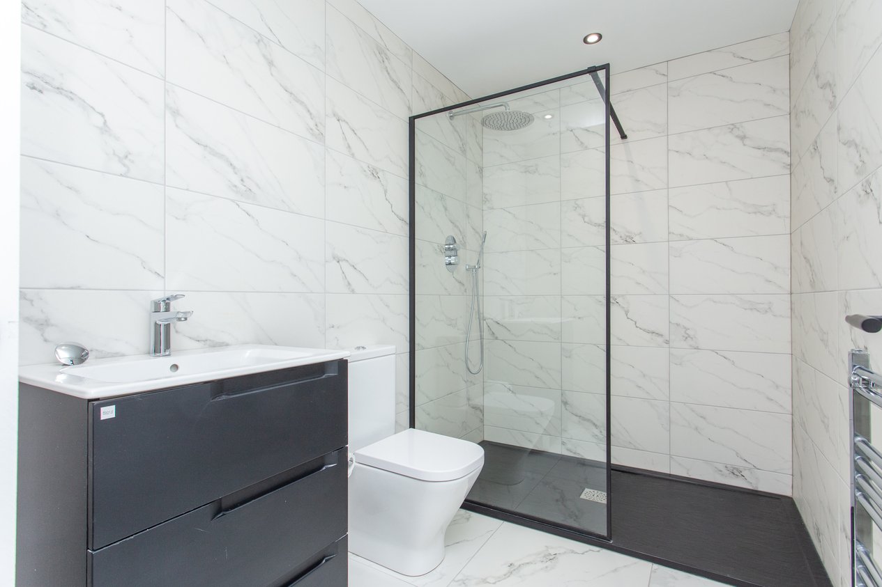 Properties For Sale in Popes Lane Canterbury