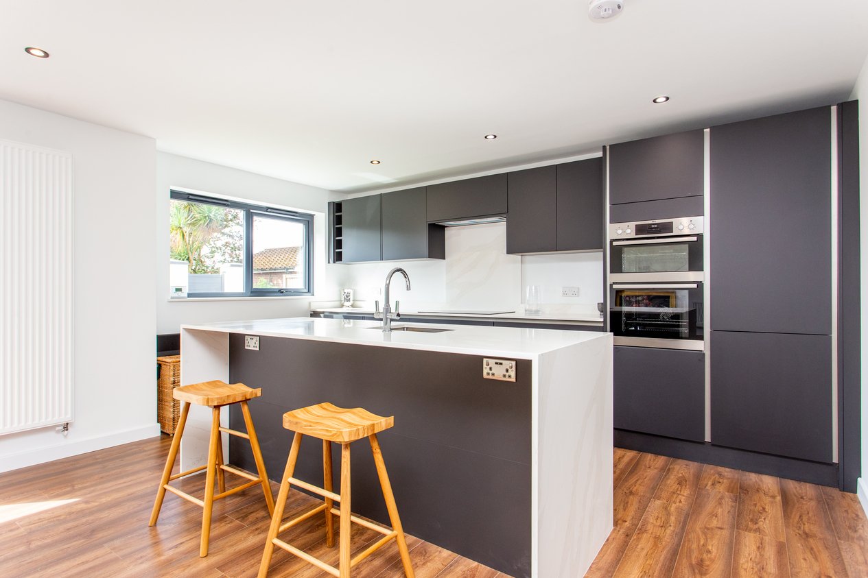 Properties For Sale in Popes Lane Canterbury