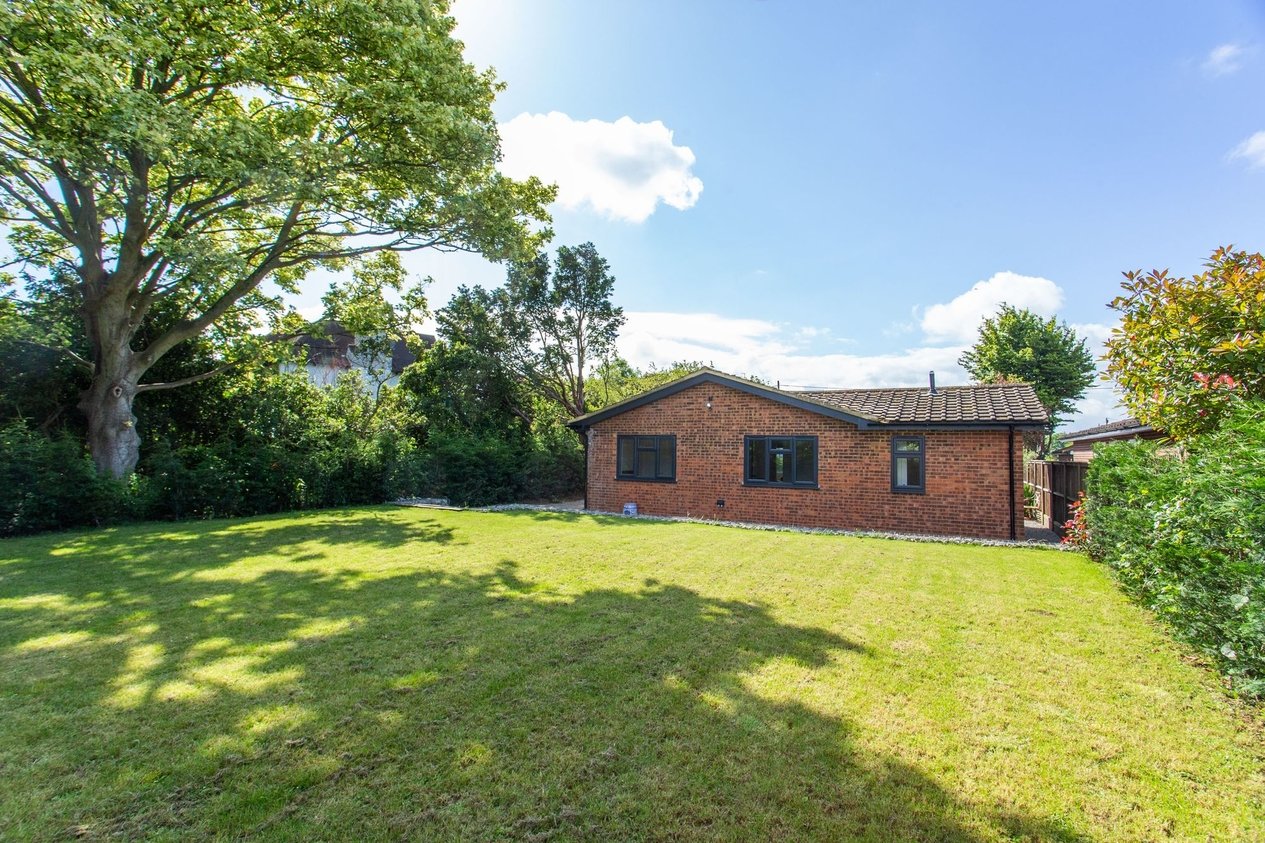 Bungalow Detached for sale in Popes Lane,Sturry, Canterbury Miles