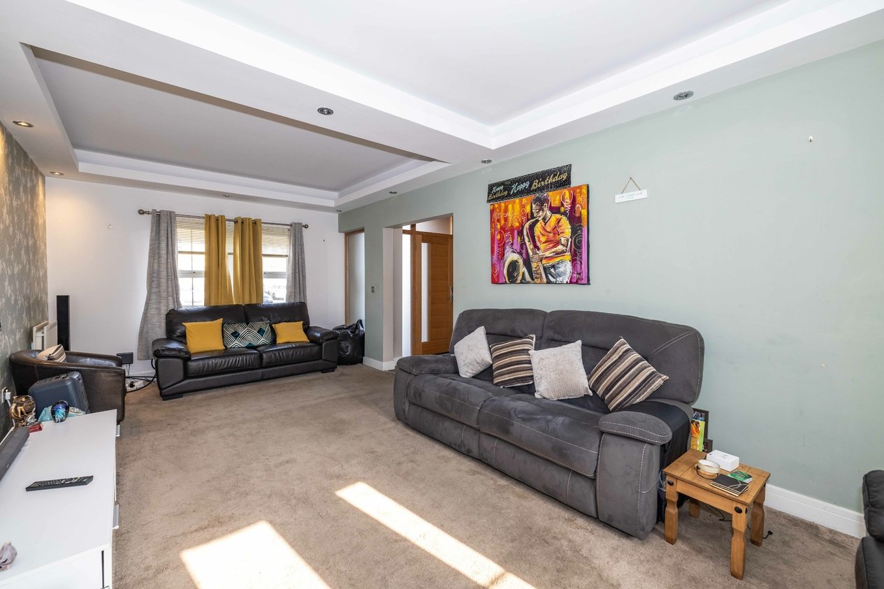 Properties For Sale in Poppy Mead Ashford