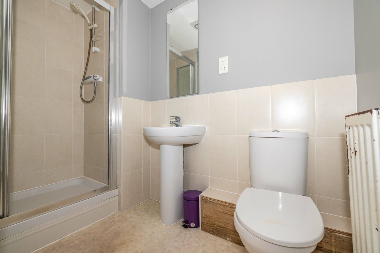 Properties For Sale in Poppy Mead Ashford