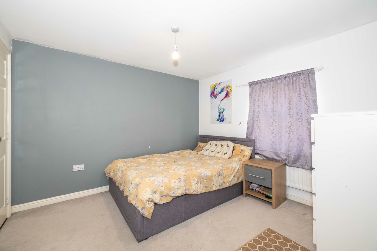 Properties For Sale in Poppy Mead Ashford