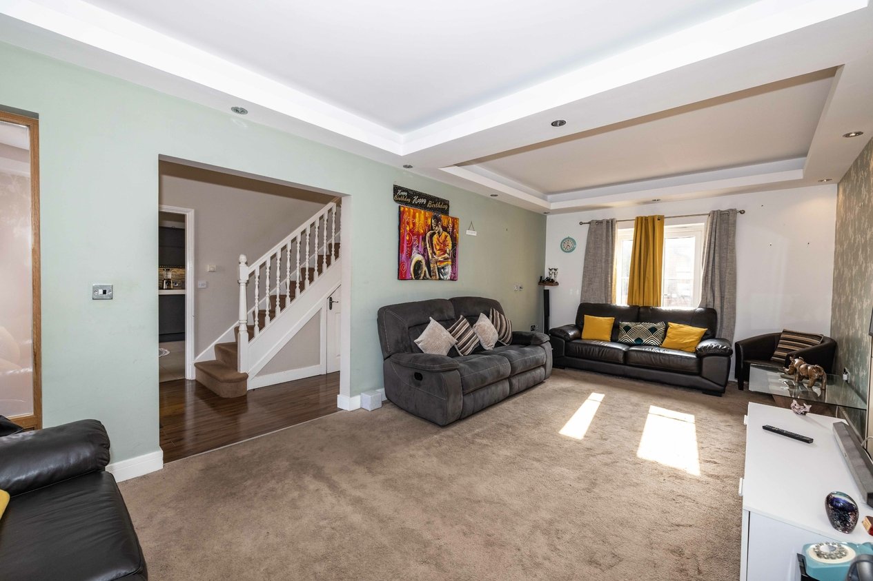 Properties For Sale in Poppy Mead Ashford