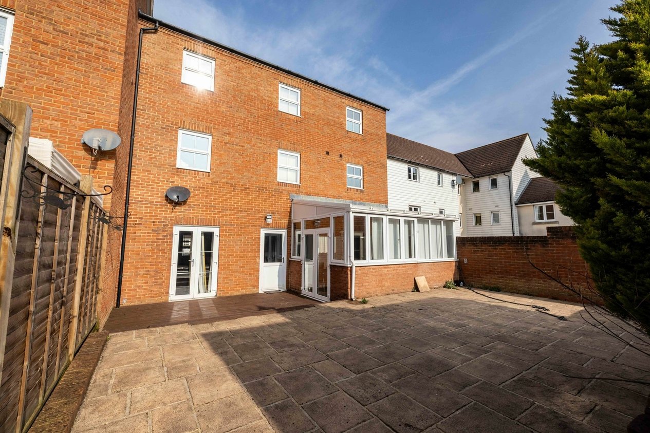 Properties For Sale in Poppy Mead  Kingsnorth