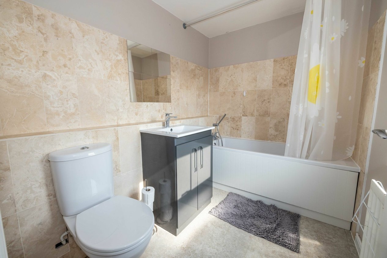 Properties For Sale in Poppy Mead  Kingsnorth