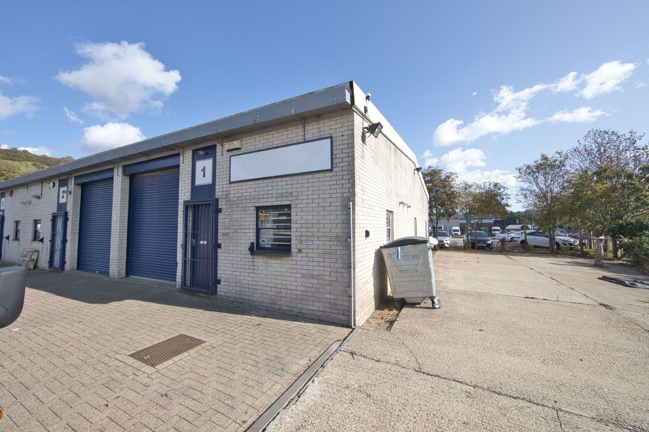 Properties To Let in Poulton Close Business Park  Dover
