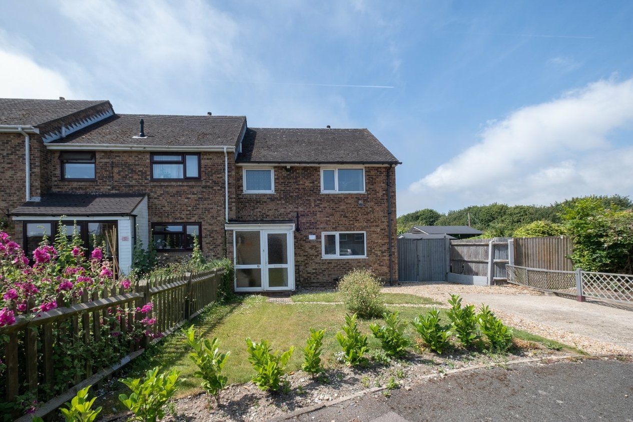 Properties For Sale in Prescott Close Guston