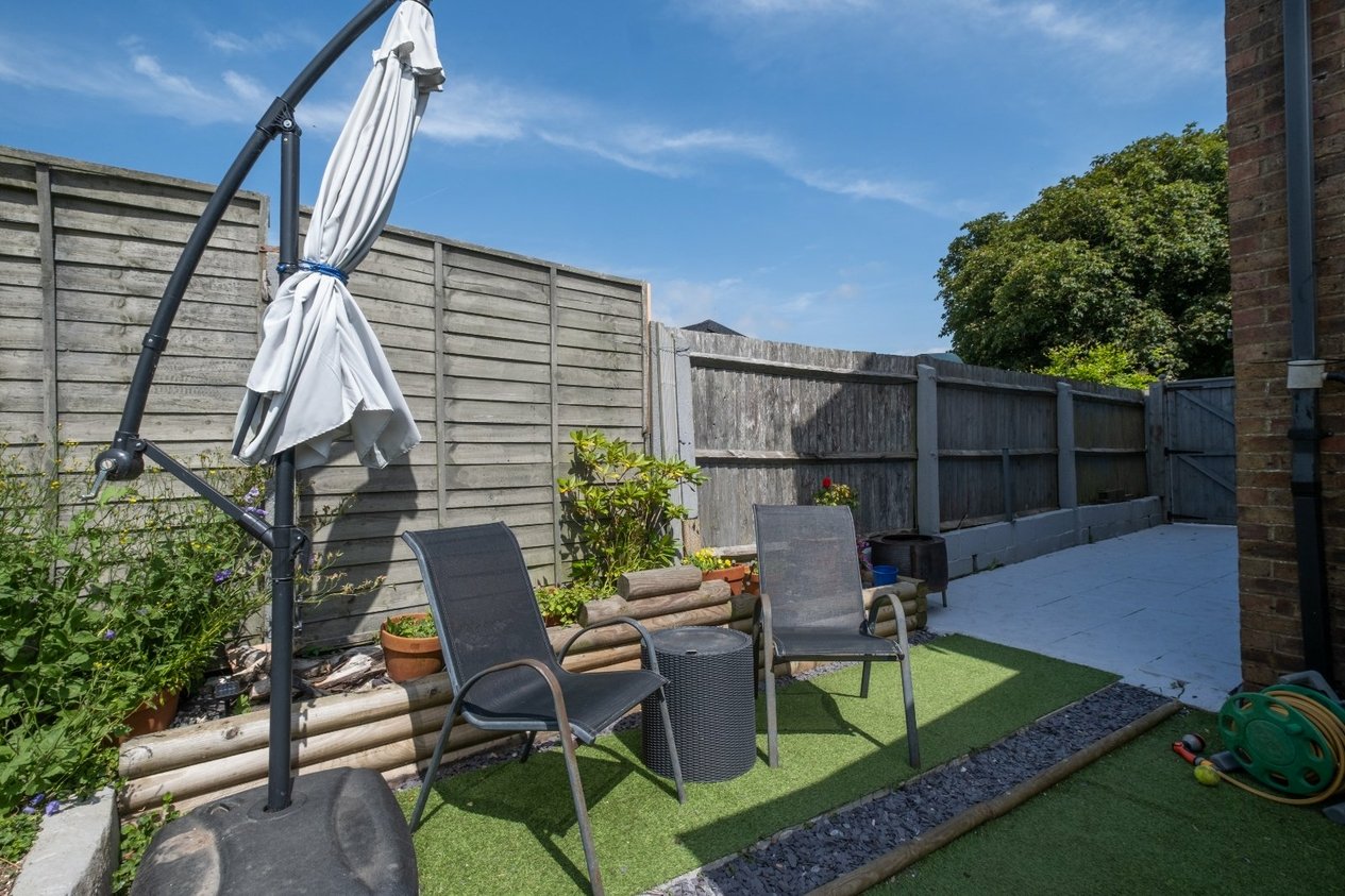 Properties For Sale in Prescott Close Guston