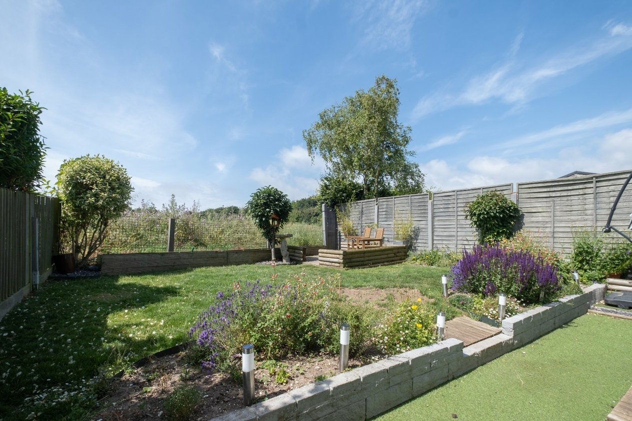 Properties For Sale in Prescott Close Guston