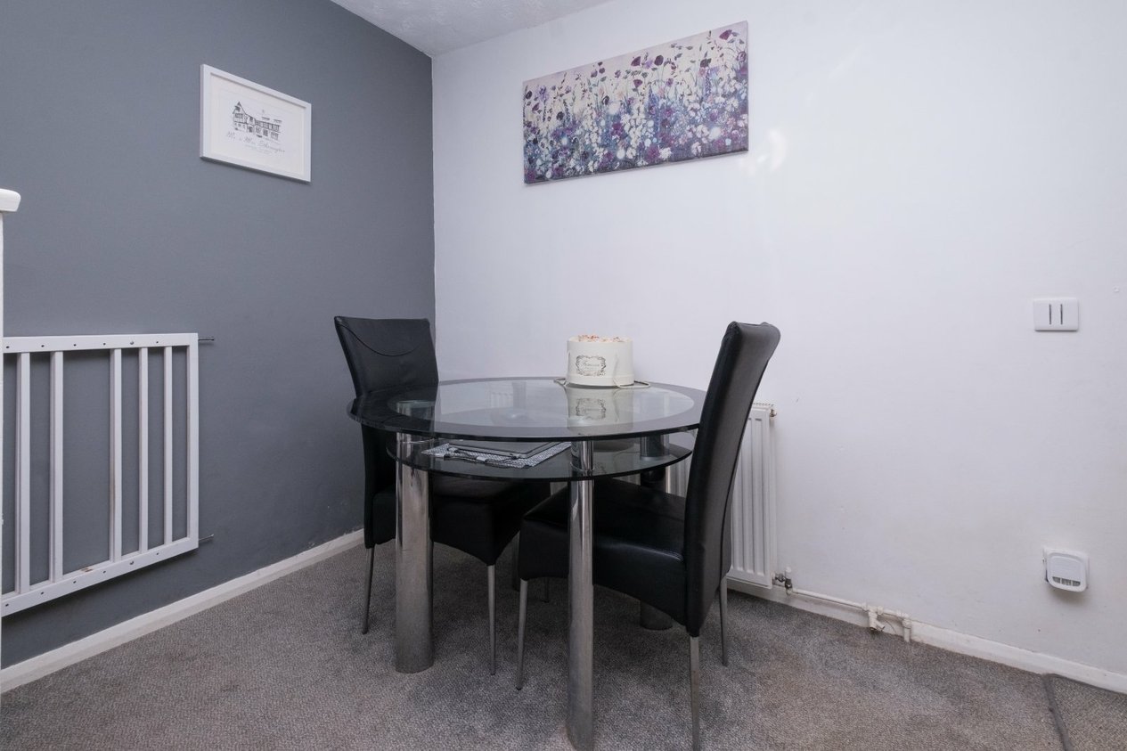 Properties For Sale in Prescott Close Guston