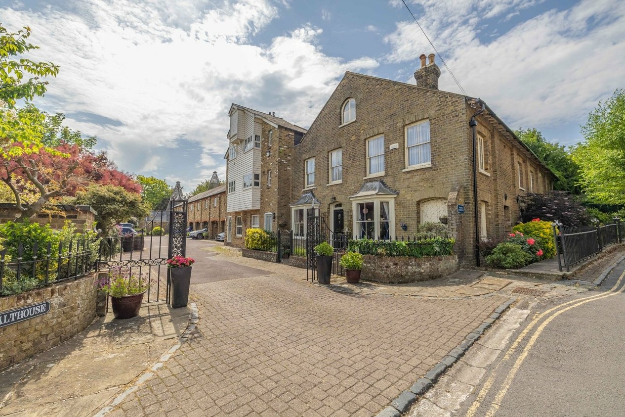 Properties For Sale in Preston Malthouse, St. Johns Road Faversham