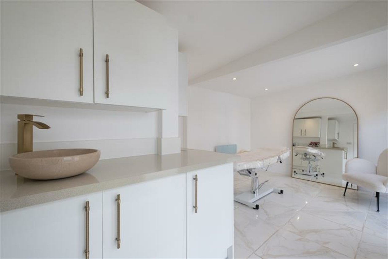 Properties For Sale in Primrose Way Whitstable