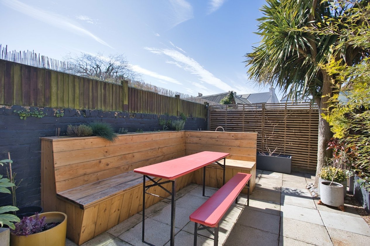 Properties For Sale in Princes Street Deal