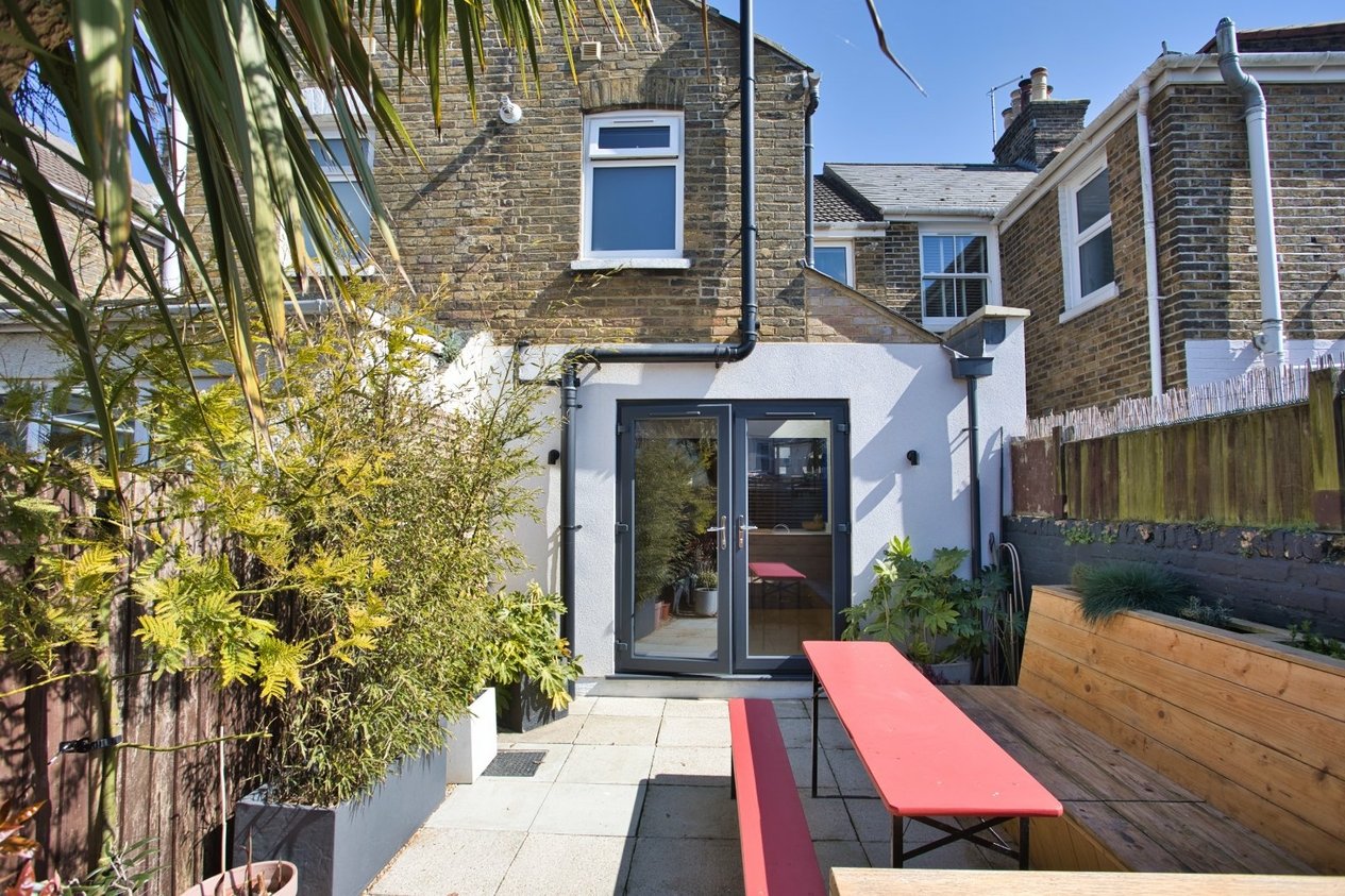 Properties For Sale in Princes Street Deal