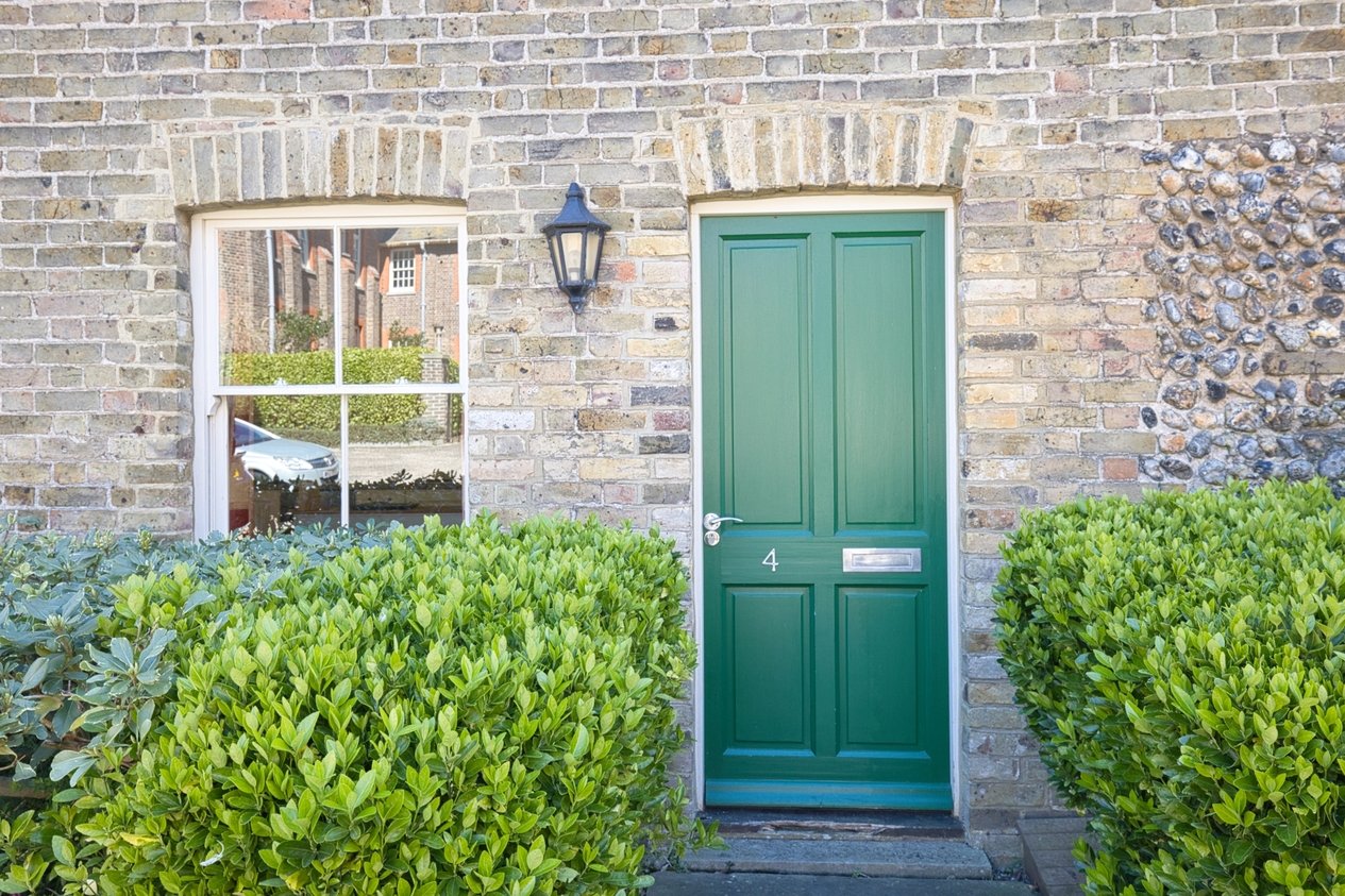 Properties For Sale in Priory Courtyard Ramsgate