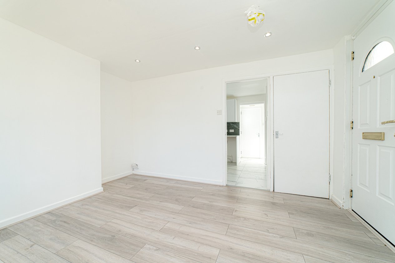 Properties Under Offer in Priory Place Faversham