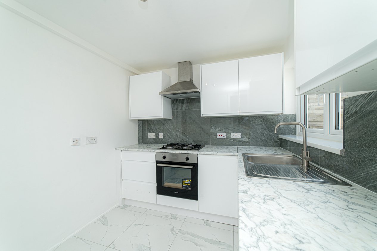 Properties Under Offer in Priory Place Faversham