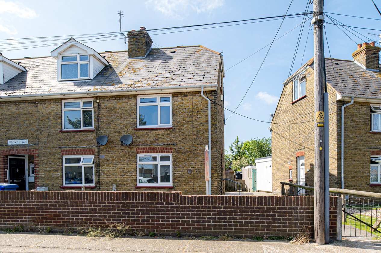 Properties Under Offer in Priory Place Faversham