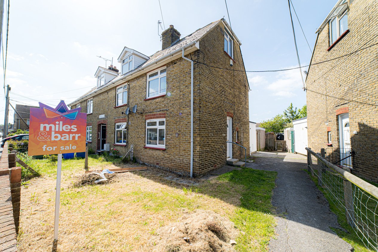 Properties Under Offer in Priory Place Faversham
